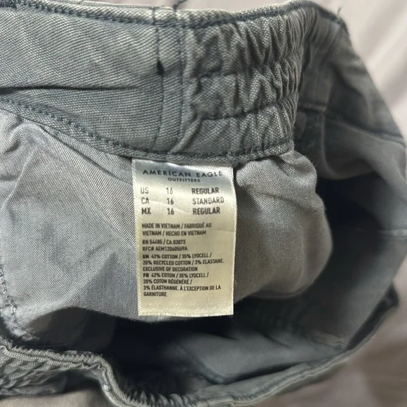 American Eagle Cargo Pants - Picture 8 of 8